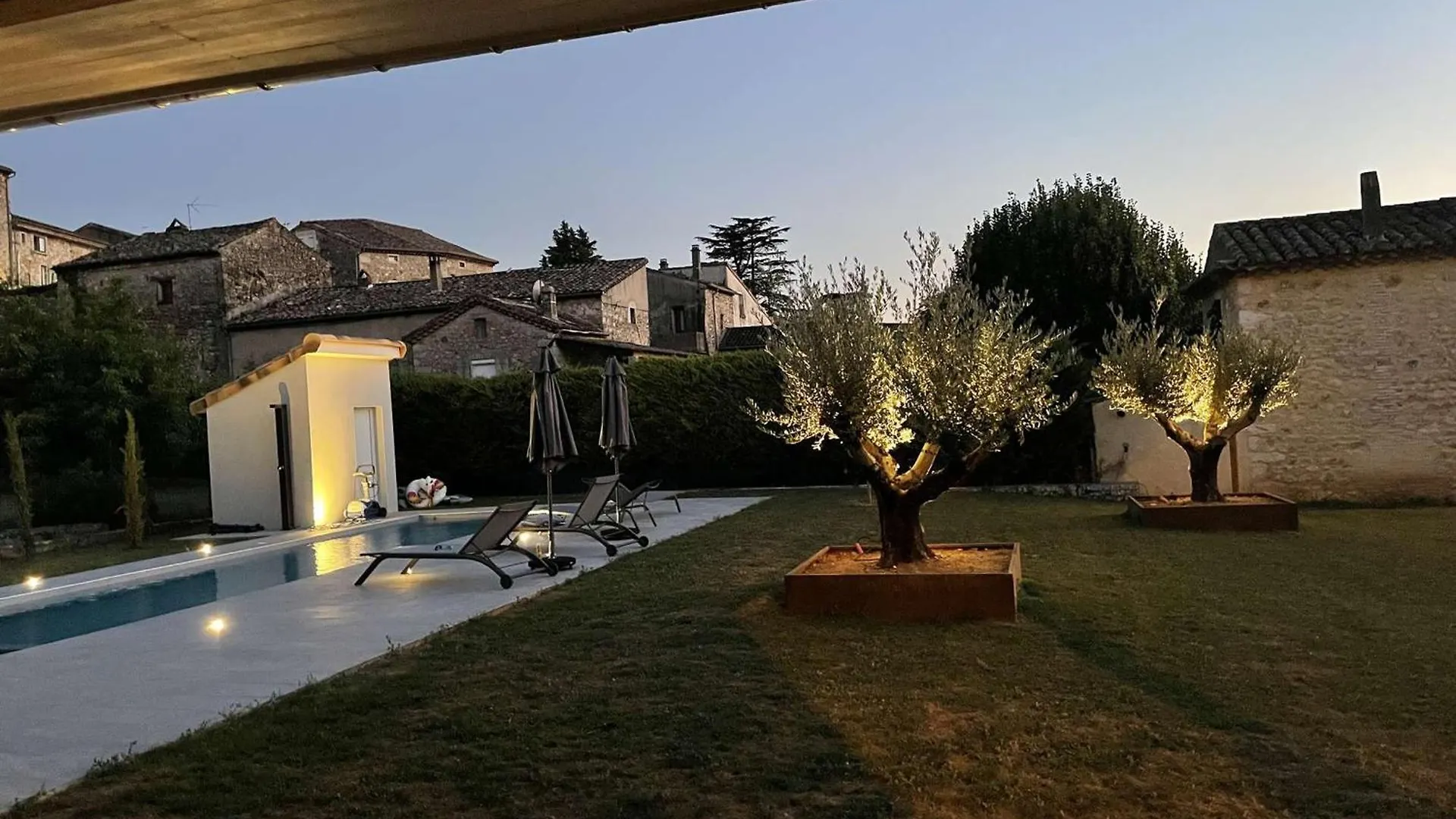 Villa Moderne Avec Piscine Privee Et Grand Terrain En Centre-Ville - Fr-1-382-208 Vallon-Pont-d'Arc 0*,  France